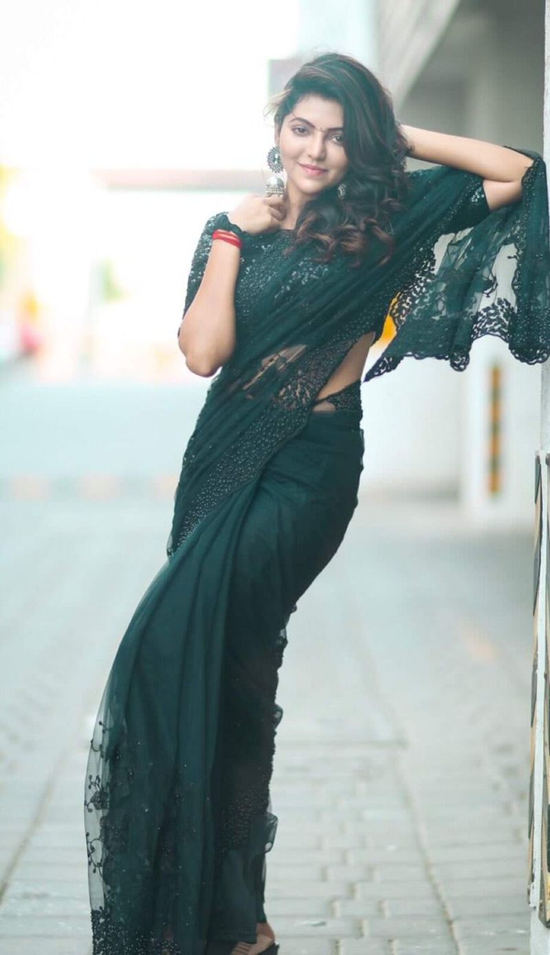 Actor AthulyaRavi's mixed photos ..!