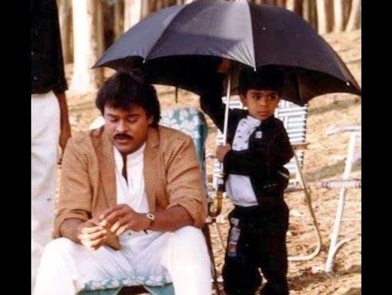 తండ్రితో కలసి షూటింగ్ లో బుల్లి చరణ్