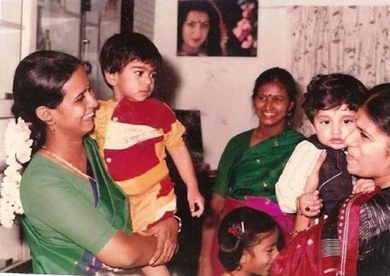 తల్లి సురేఖ వద్ద పసి బాలుడిగా..