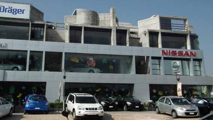 Bengaluru Man Walks into showroom Drives off with SUV worth Rs 18.6 lakh Bengaluru Man Walks into showroom Drives off with SUV worth Rs 18.6 lakh