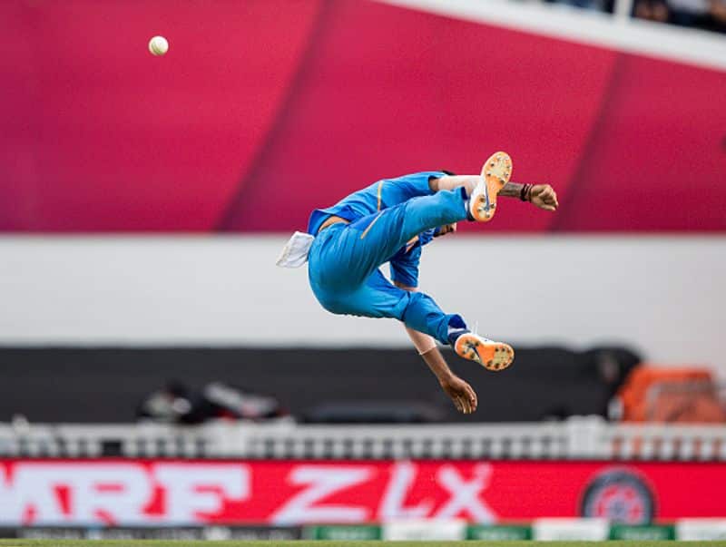 Yuzvendra Chahal attempts to take a catch