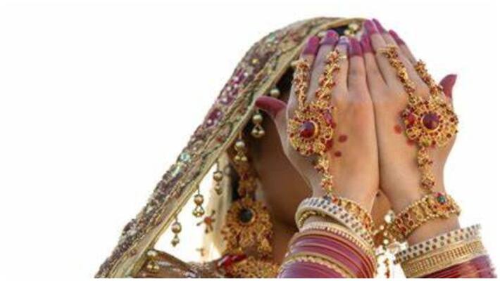 Haryana: Wife loots and scoots 15 days after wedding, hubby seeks govt help Haryana: Wife loots and scoots 15 days after wedding, hubby seeks govt help