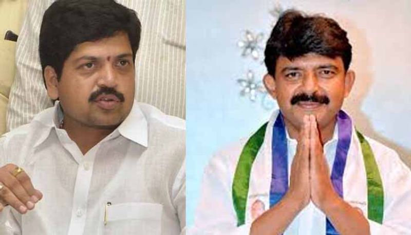 కృష్ణా జిల్లా ప్రధాన కేంద్రం మచిలీపట్నం నుంచి టీడీపీ ఎమ్మెల్యేగా గెలుపొందిన కొల్లు రవీంద్ర.. చంద్రబాబు కేబినెట్లో మంత్రిగా పనిచేశారు. తాజా ఎన్నికల్లో రవీంద్రపై పేర్నినాని విజయం సాధించారు. పార్టీలో సీనియర్ నేతగా పేరొందిన నానికి జగన్ మంత్రివర్గంలో బెర్త్ దక్కింది.