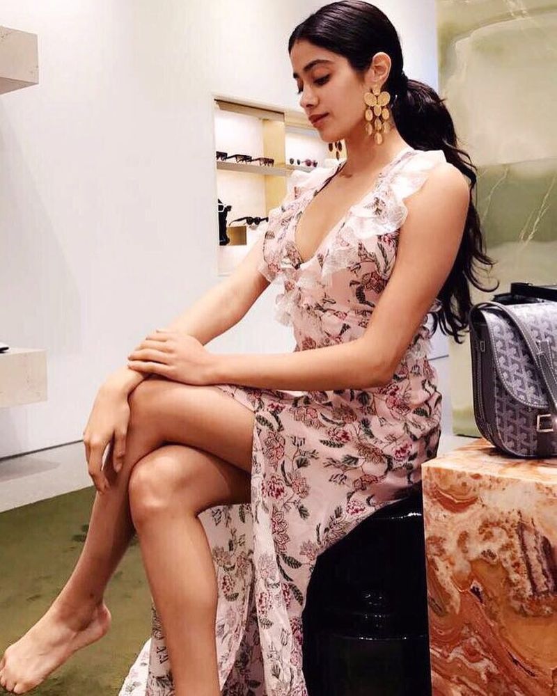 janvi kaoor photo gallery