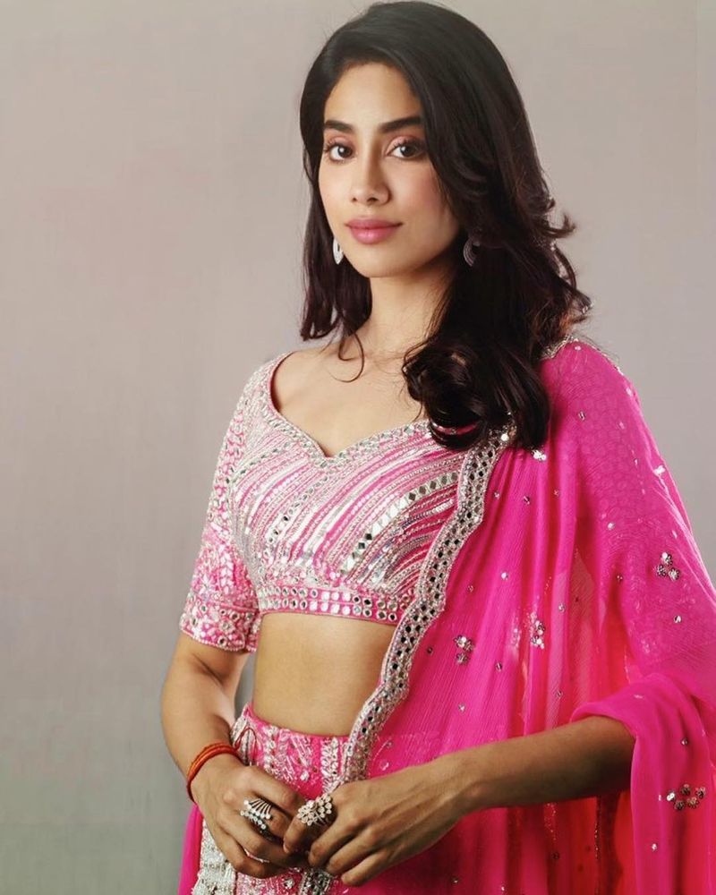 janvi kaoor photo gallery