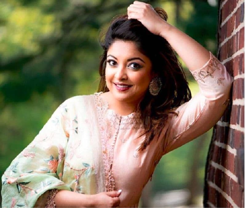 আশিক বানায়া আপনে ছবির মধ্যে দিয়ে বলিউডে এক ভিন্ন পরিচিতি পেয়েছিলেন তনুশ্রী দত্ত।