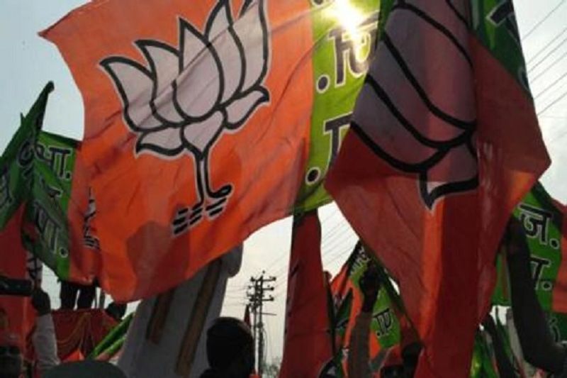 తెలంగాణలో బలోపేతం కావడానికి బీజేపీ నాయకత్వం వ్యూహ రచన చేస్తోంది. ఇటీవల జరిగిన పార్లమెంట్ ఎన్నికల్లో 4 ఎంపీ స్థానాలను బీజేపీ కైవసం చేసుకొంది. ఈ ఫలితాలు బీజేపీ రాష్ట్ర నాయకత్వంలో జోష్ను నింపింది.