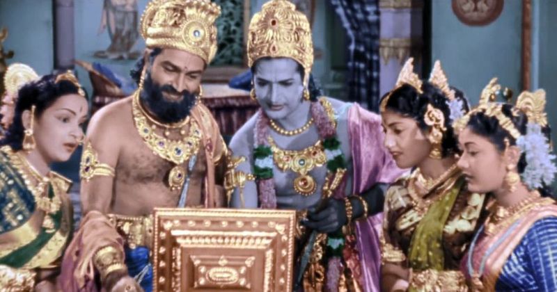 మాయాబజార్ - ల్యాప్ టాప్ రాకముందే ఈ సినిమాలో వీడియో కాలింగ్ చూపించారు. ఎన్టీఆర్, ఏఎన్నార్ లు కలిసి నటించిన ఈ సినిమా పెద్ద సక్సెస్ అయింది. దీన్ని కూడా కేవీ రెడ్డి గారే రూపొందించారు.