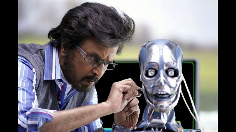 రోబో - ఈ సినిమా ఘన విజయం కావడంతో సీక్వెల్ ని కూడా రూపొందించారు. వీఎఫ్ఎక్స్ ప్రాధాన్యత ఉన్న సౌత్ సినిమాల్లో ఇది ముందుంటుంది.