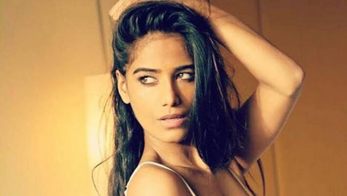 Bold model Poonam Pandey booked for violating lockdown norms Bold model Poonam Pandey booked for violating lockdown norms