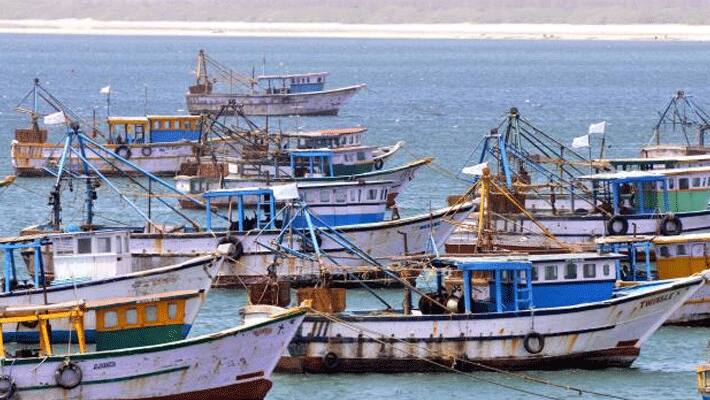 tamilnadu fishermans demand to evacuvate foring fishing ships