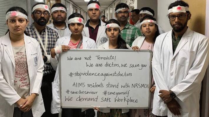 Doctors Strike... Protest Spreads Across India