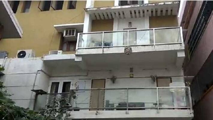 Isari ganes sister home theft Isari ganes sister home theft