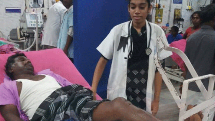doctors working in hospital doctors working in hospital