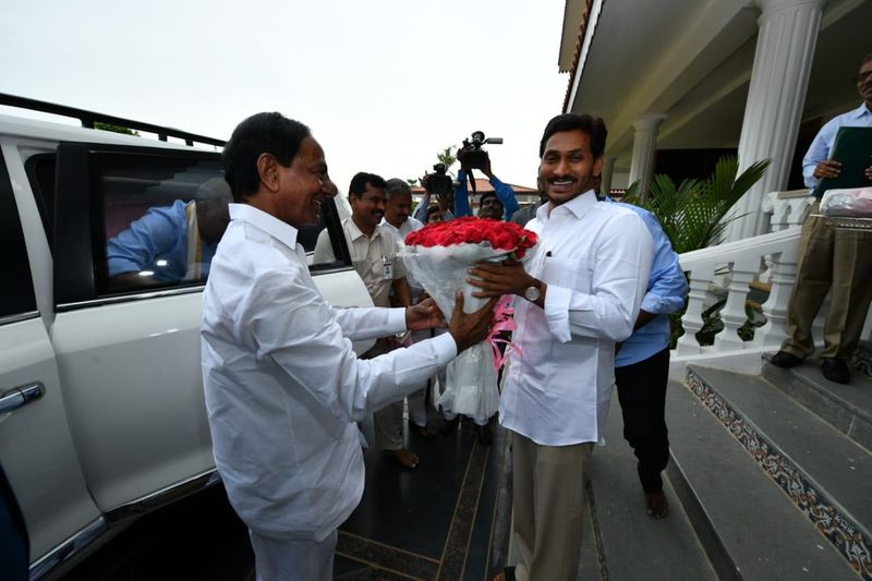 బెజవాడలో కేసీఆర్ సందడి (ఫొటోలు)