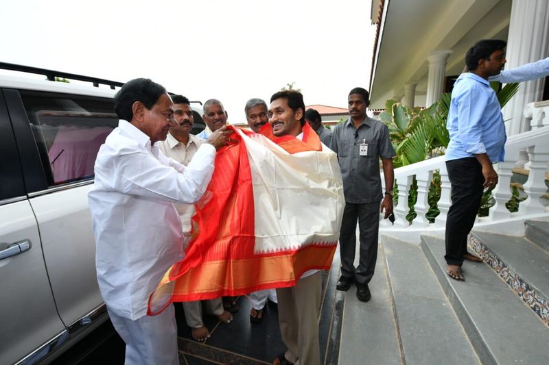 బెజవాడలో కేసీఆర్ సందడి (ఫొటోలు)