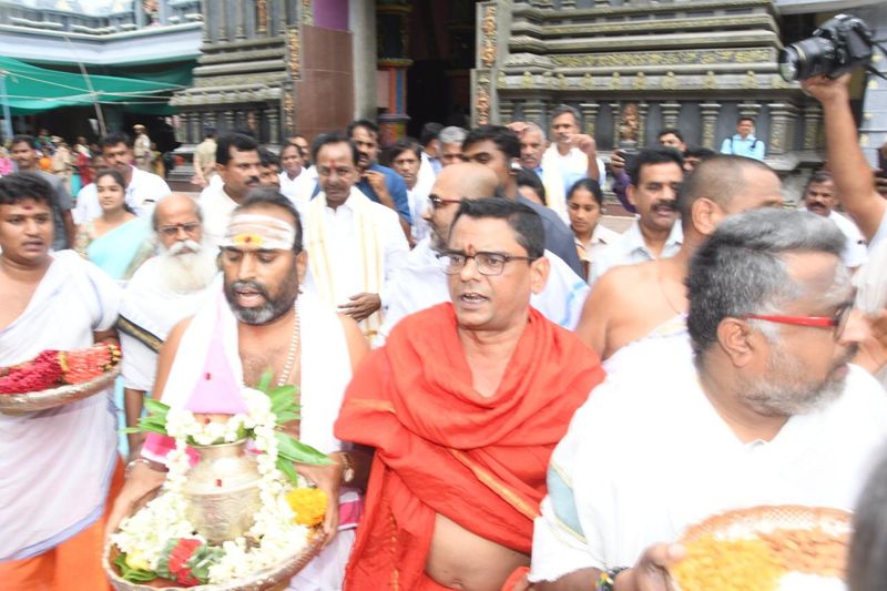 బెజవాడలో కేసీఆర్ సందడి (ఫొటోలు)