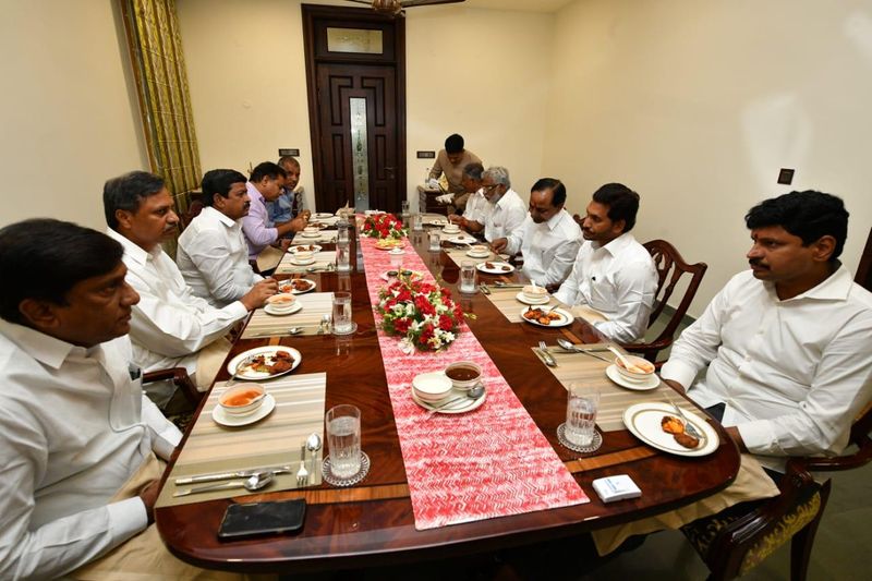 బెజవాడలో కేసీఆర్ సందడి (ఫొటోలు)