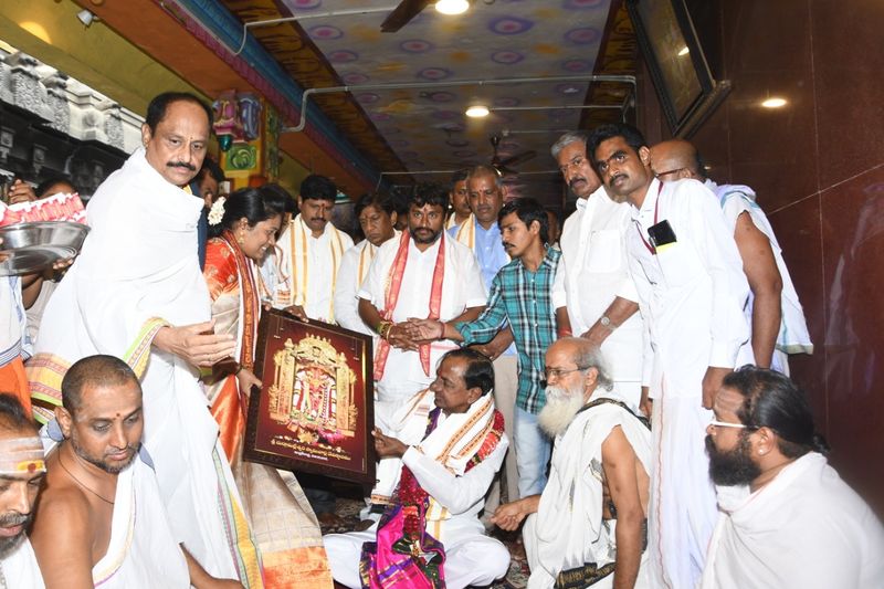 బెజవాడలో కేసీఆర్ సందడి (ఫొటోలు)