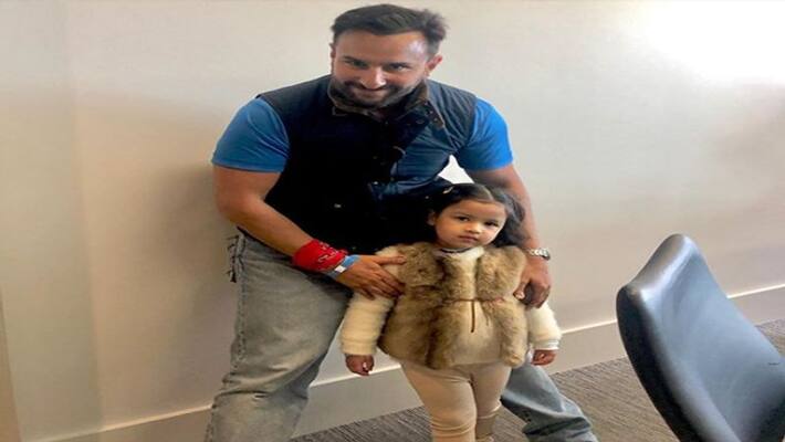 Saif Ali Khan with MS Dhoni daughter Saif Ali Khan with MS Dhoni daughter