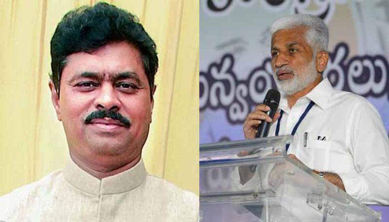 ఆ తర్వాత కూడా సీఎం రమేశ్, విజయసాయిరెడ్డి సంభాషణ కొనసాగించారు. సమావేశానంతరం ఈ చర్చల సారాంశం గురించి విజయసాయిరెడ్డిని మీడియా ప్రతనిధులు ప్రశ్నించగా "మీ హయాంలో ఏమేం చేశారో చెప్పాల"ని రమేశ్ను అడిగినట్లు జవాబిచ్చారు అని బదులిచ్చారు.