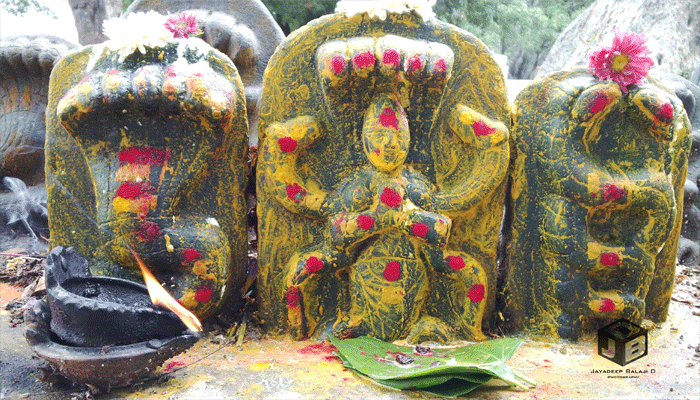 special story of snakes statue in temple special story of snakes statue in temple