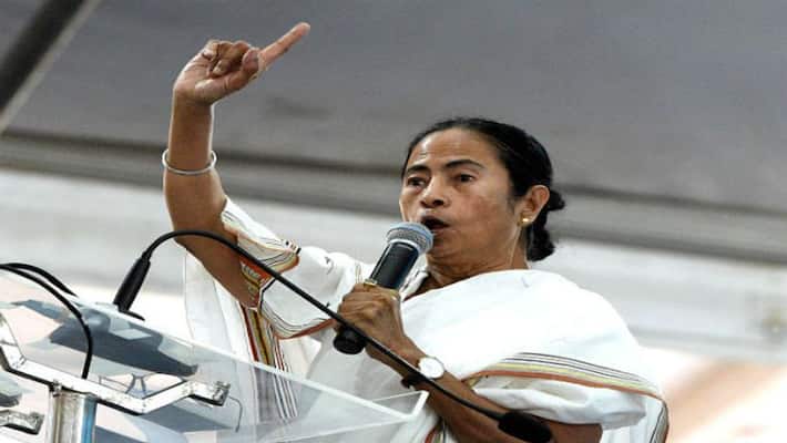Mamata Banerjee warns her party leaders that she will not tolerate corruption Mamata Banerjee warns her party leaders that she will not tolerate corruption