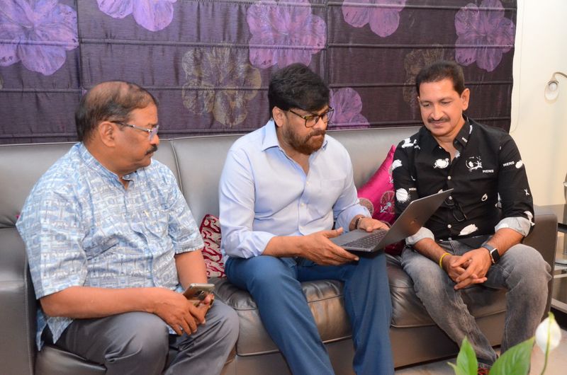 ఐశ్యర్య రాజేష్ తన కో స్టార్ రాజేష్ కుమార్తె అని చిరంజీవి అన్నారు. అలాగే కమెడియన్ శ్రీలక్ష్మికి మేనకోడలు అని తెలిపారు.