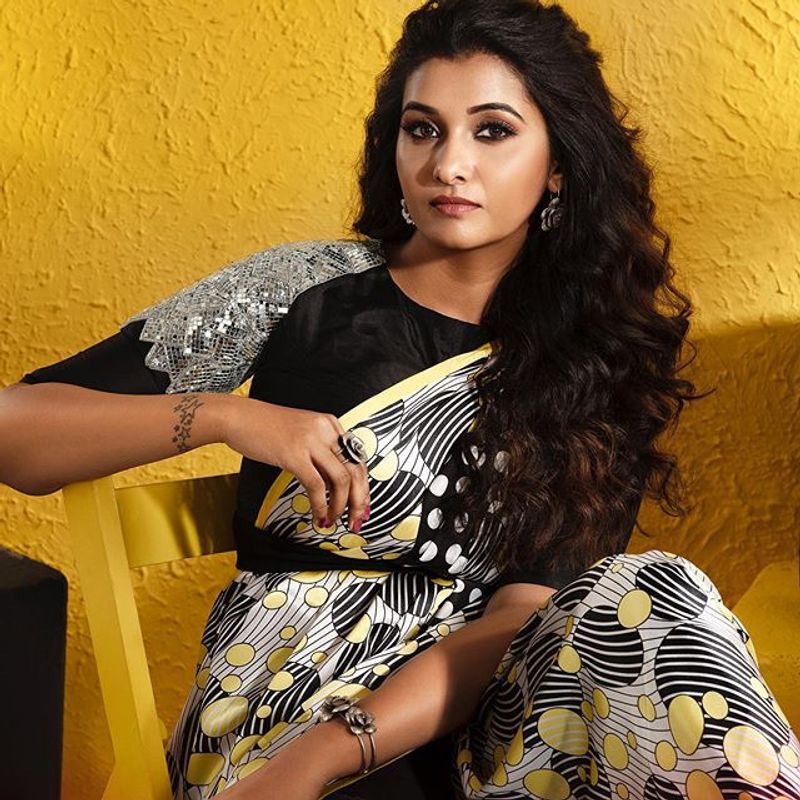 Priya Bhavanishankar New Latest Photo's