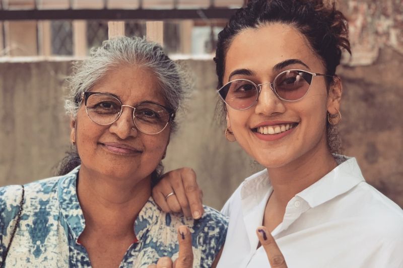 తాప్సీ పన్ను - నిర్మల్ జీత్