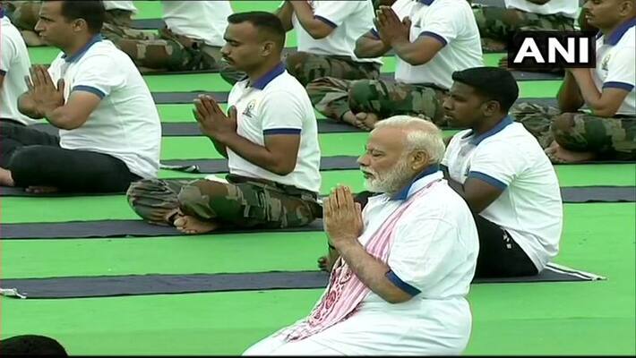 PM Narendra modi celebrates International Yoga Day in ranchi PM Narendra modi celebrates International Yoga Day in ranchi