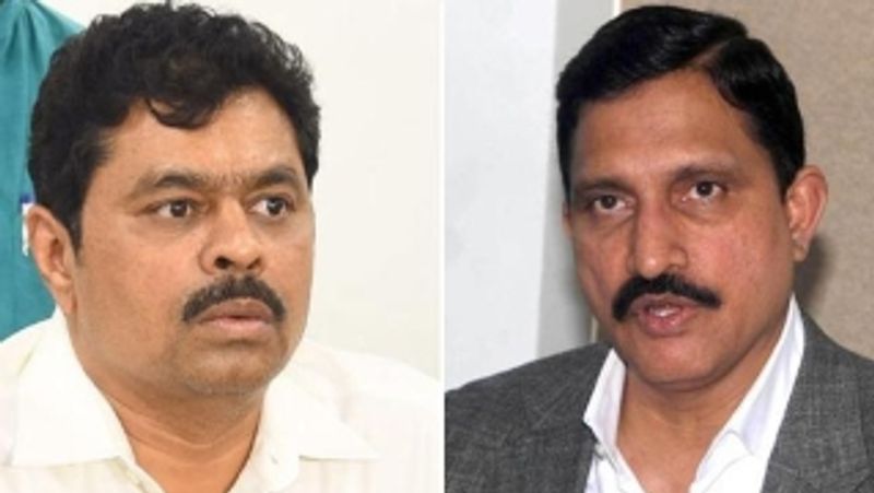 ఎమ్మెల్యేలతో పాటు పార్టీ నేతలకు కూడ బీజేపీ నేతలు గాలం వేస్తున్నట్టుగా చెబుతున్నారు. కృష్ణా, గుంటూరు, ఉభయ గోదావరి, కర్నూల్ జిల్లాలపై సుజనా చౌదరి కేంద్రీకరించినట్టుగా ప్రచారంలో ఉంది.