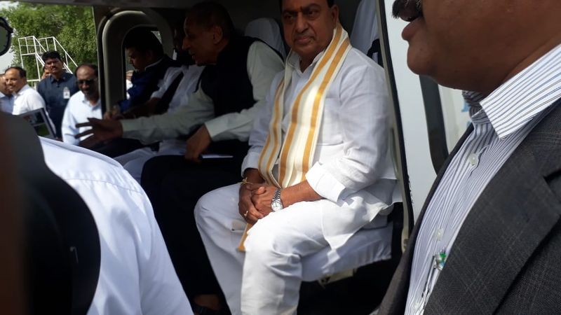 కాళేశ్వరం ప్రాజెక్టు: ఫడ్రవీస్, జగన్లకు ఘన స్వాగతం(ఫోటోలు)