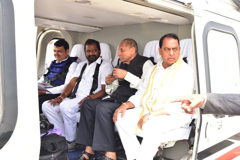 కాళేశ్వరం ప్రాజెక్టు: ఫడ్రవీస్, జగన్లకు ఘన స్వాగతం(ఫోటోలు)