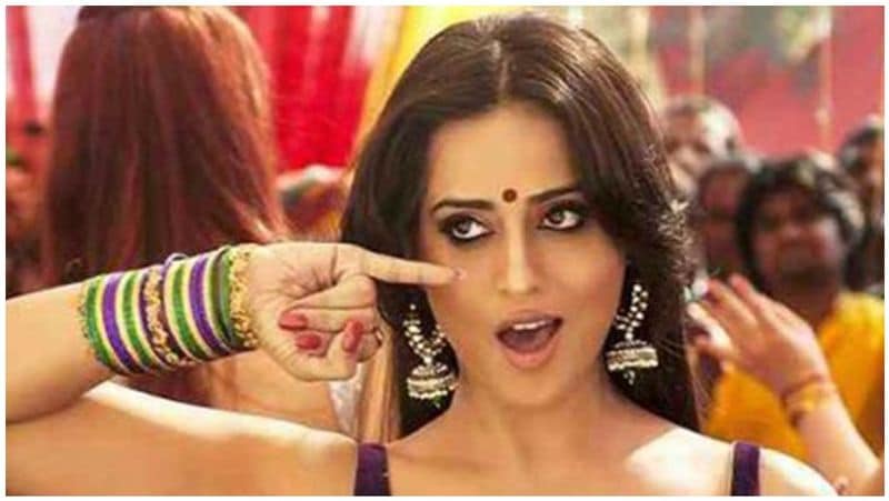 Radhika Apte to Chitrangada Singh: 12 Popular actresses, you didn't know were married RCB