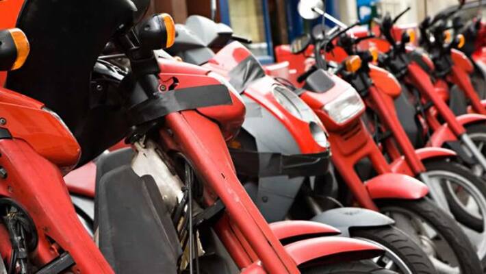 Niti asks 2-, 3-wheeler makers to present EV conversion plan in 2 weeks Niti asks 2-, 3-wheeler makers to present EV conversion plan in 2 weeks