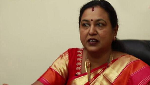 Vijayakanth's wife to hand over party executives to restore house