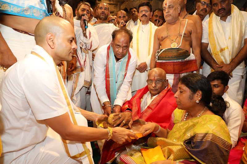 టీటీడీ చైర్మన్ వైవీ సుబ్బారెడ్డి తిరుమలలో ఇలా...