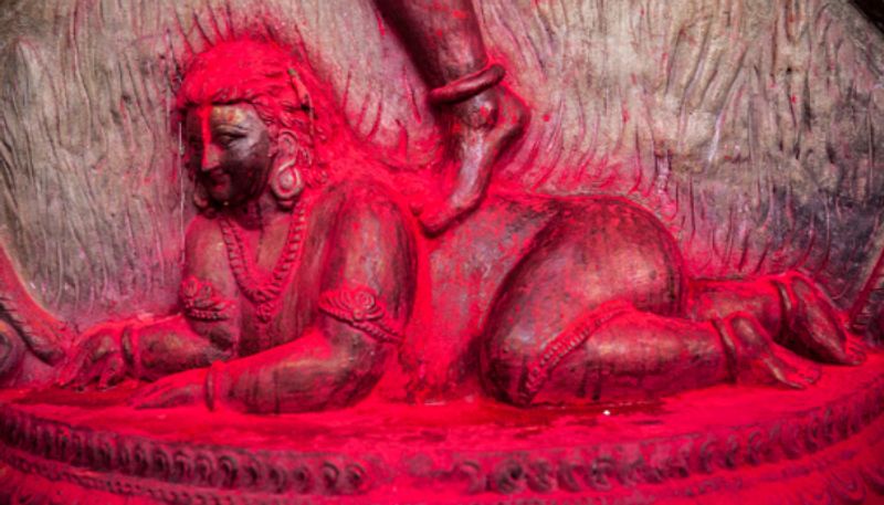 অম্বুবাচীর দিনগুলিতে যাঁরা শাক্তমন্ত্রে দীক্ষিত, তাঁরা এইসময়ে গুরুমন্ত্র জপ করতে পারবেন। হিন্দুশাস্ত্র মতে জপে কোনও দোষ নেই বলে মনে করা হয়।