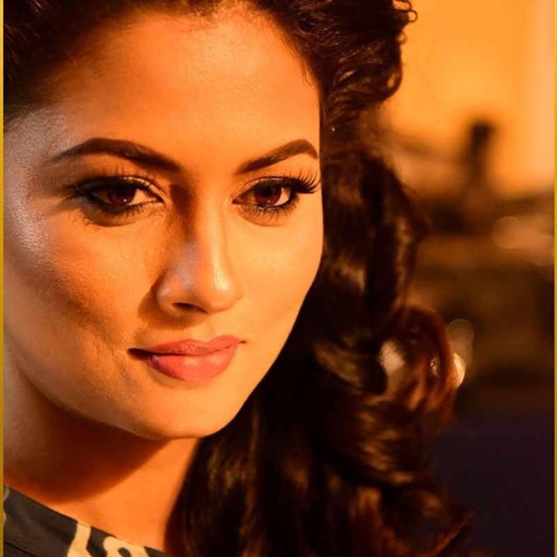 Actress Pooja's Latest Photos