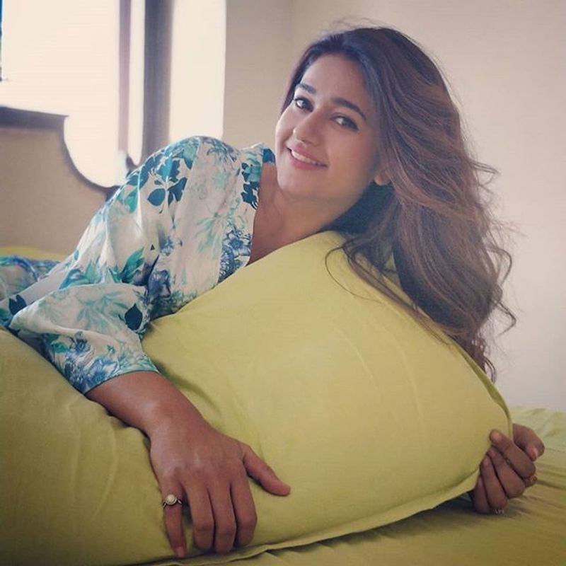 Actress Poonam Bajwaa hot photo's Gallery..!