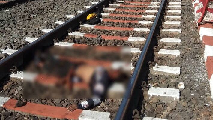 Couple in love jump to death in front of train