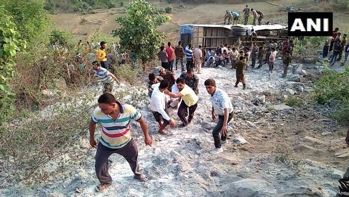 6 dead, 15 injured after bus falls in ditch in Jharkhand 6 dead, 15 injured after bus falls in ditch in Jharkhand