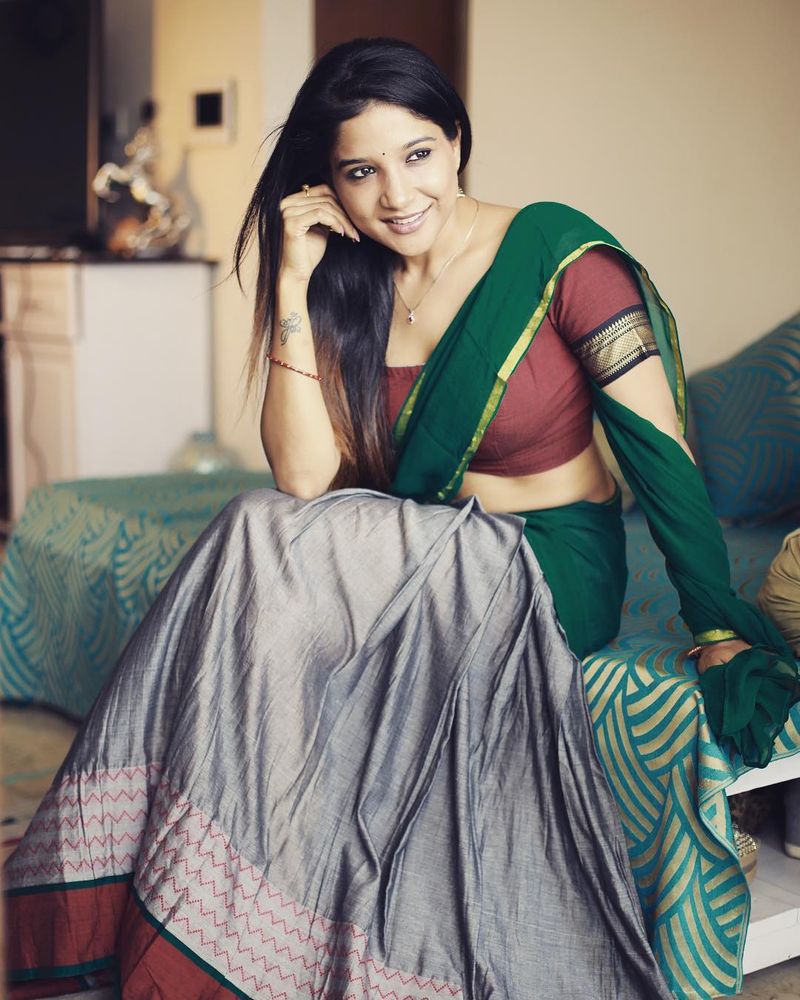 Sakshi Agarwal is a biggie who has posed for the pinnacle of glamor