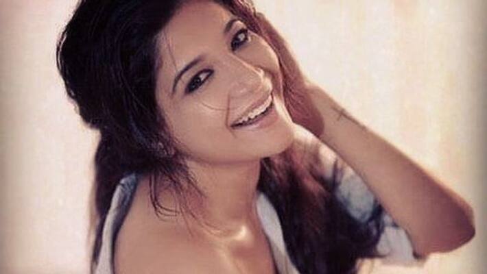 bigboss sakshi agarwal committed 4 new movie about live bigboss sakshi agarwal committed 4 new movie about live