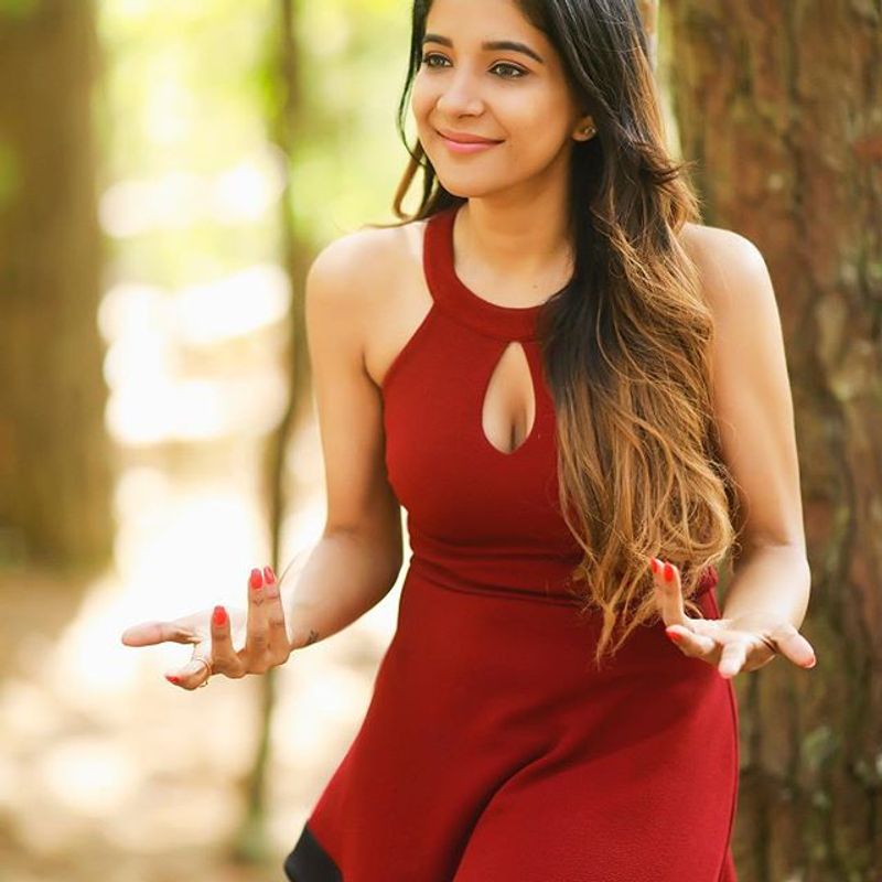 Sakshi Agarwal is a biggie who has posed for the pinnacle of glamor