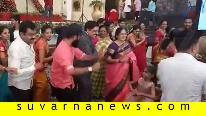 Hanur Congress MLA R Narendra Dance On His Daughter s Marriage Goes viral Hanur Congress MLA R Narendra Dance On His Daughter s Marriage Goes viral