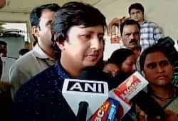 Cricket bat assault case: Indore BJP MLA Akash Vijayvargiya gets bail; welcomed with garlands, sweets