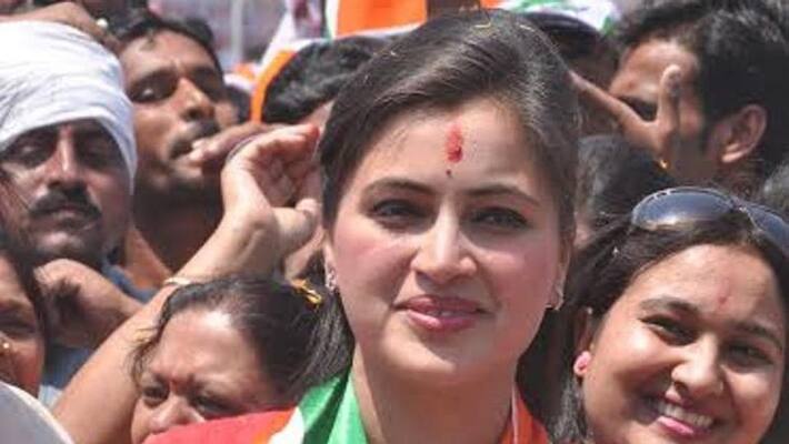 actress Navneeth kaur will join BJP actress Navneeth kaur will join BJP