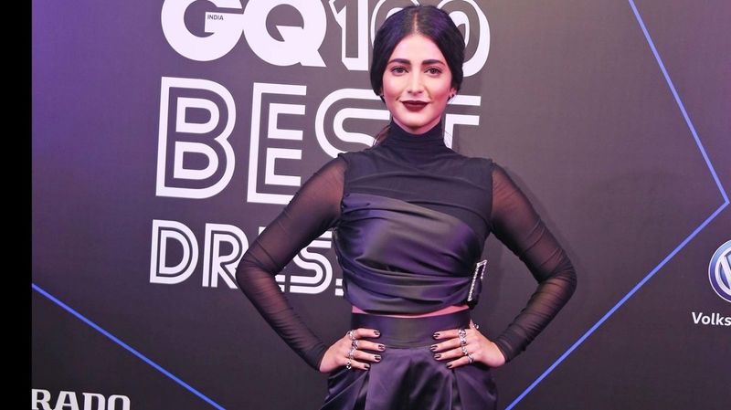 Shruti Haasan Hot Gallery..!